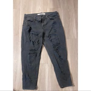 Women Destroyed Jeans